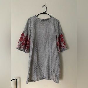 Bohemian flare sleeve dress